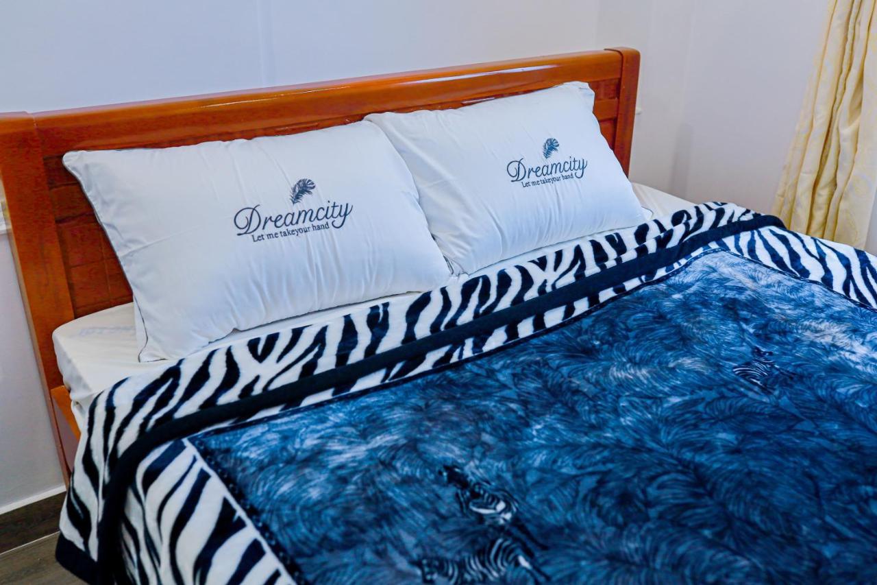 Gio Homestay - Pleiku Exteriör bild