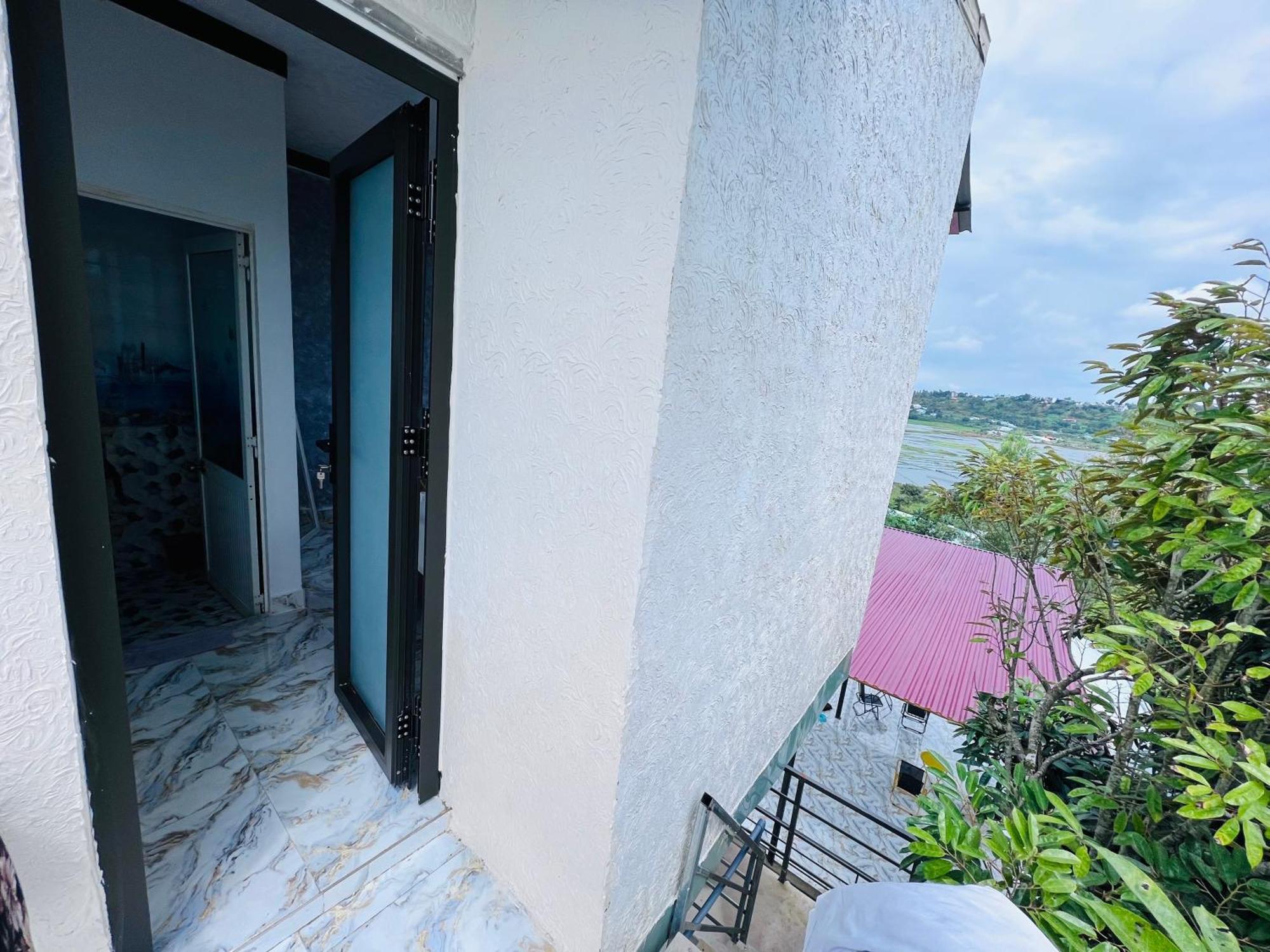 Gio Homestay - Pleiku Exteriör bild