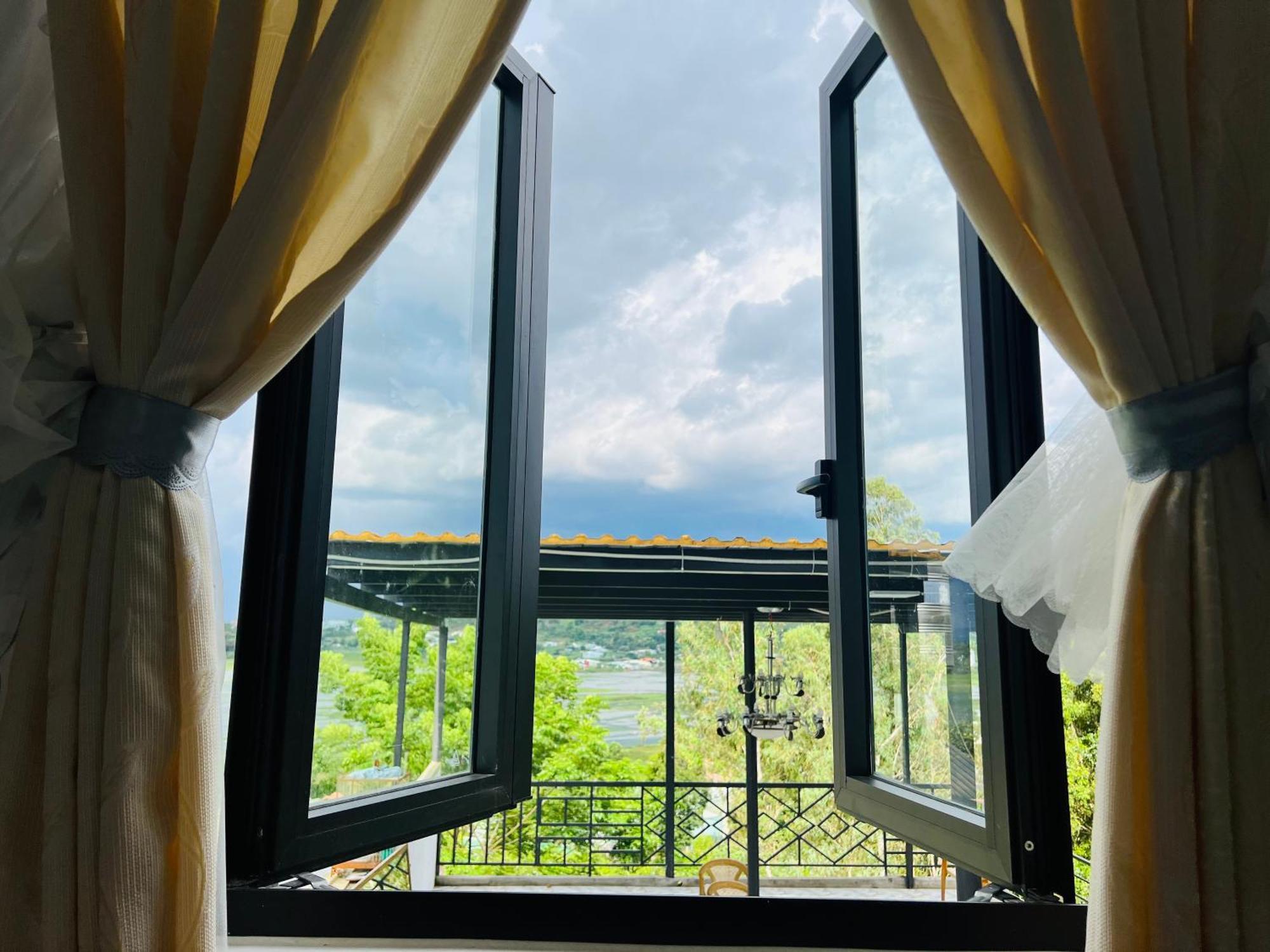 Gio Homestay - Pleiku Exteriör bild