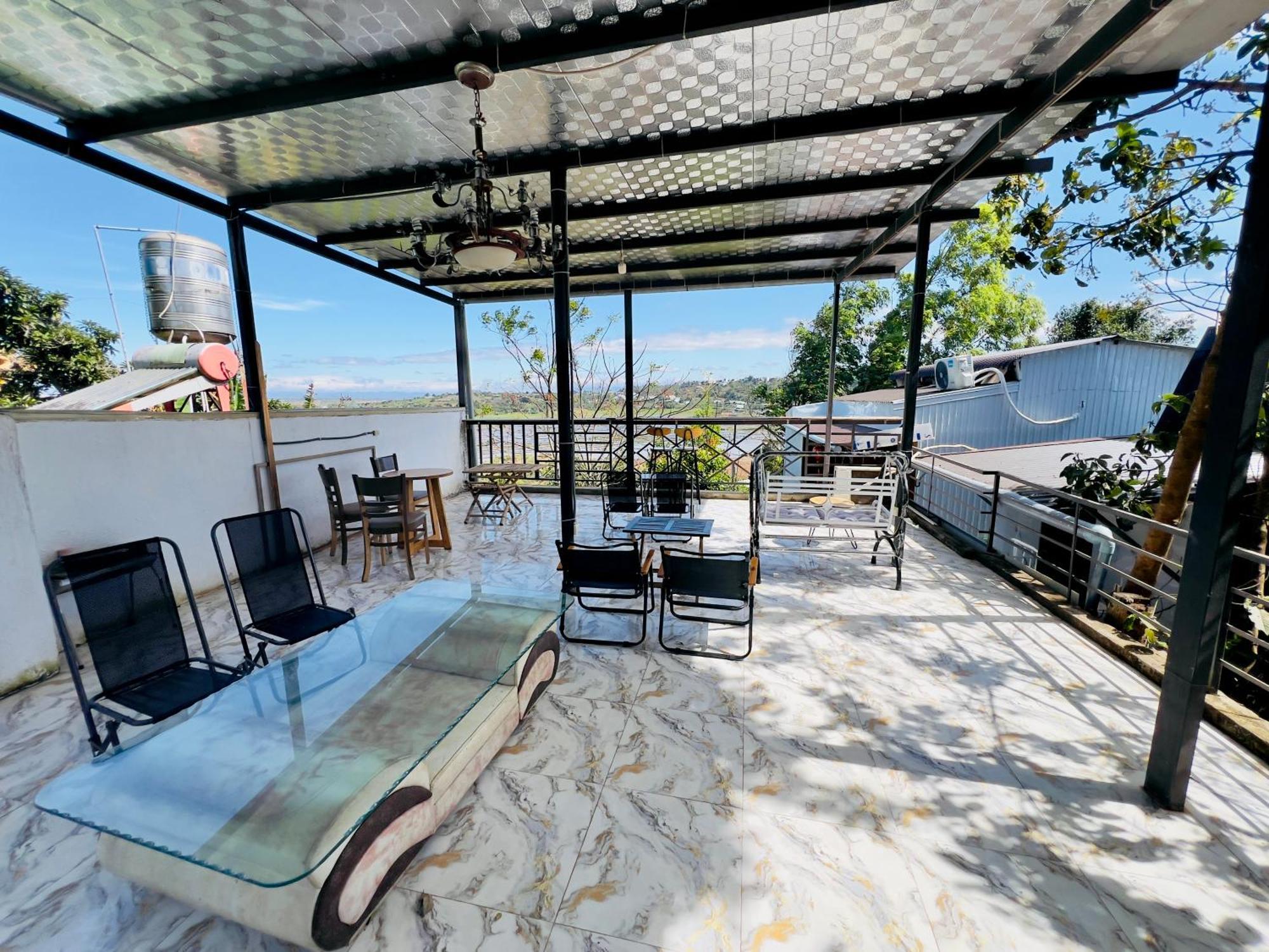 Gio Homestay - Pleiku Exteriör bild